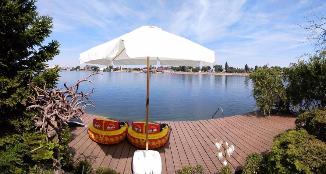 Topsenec-Lakeside Home Esterno foto