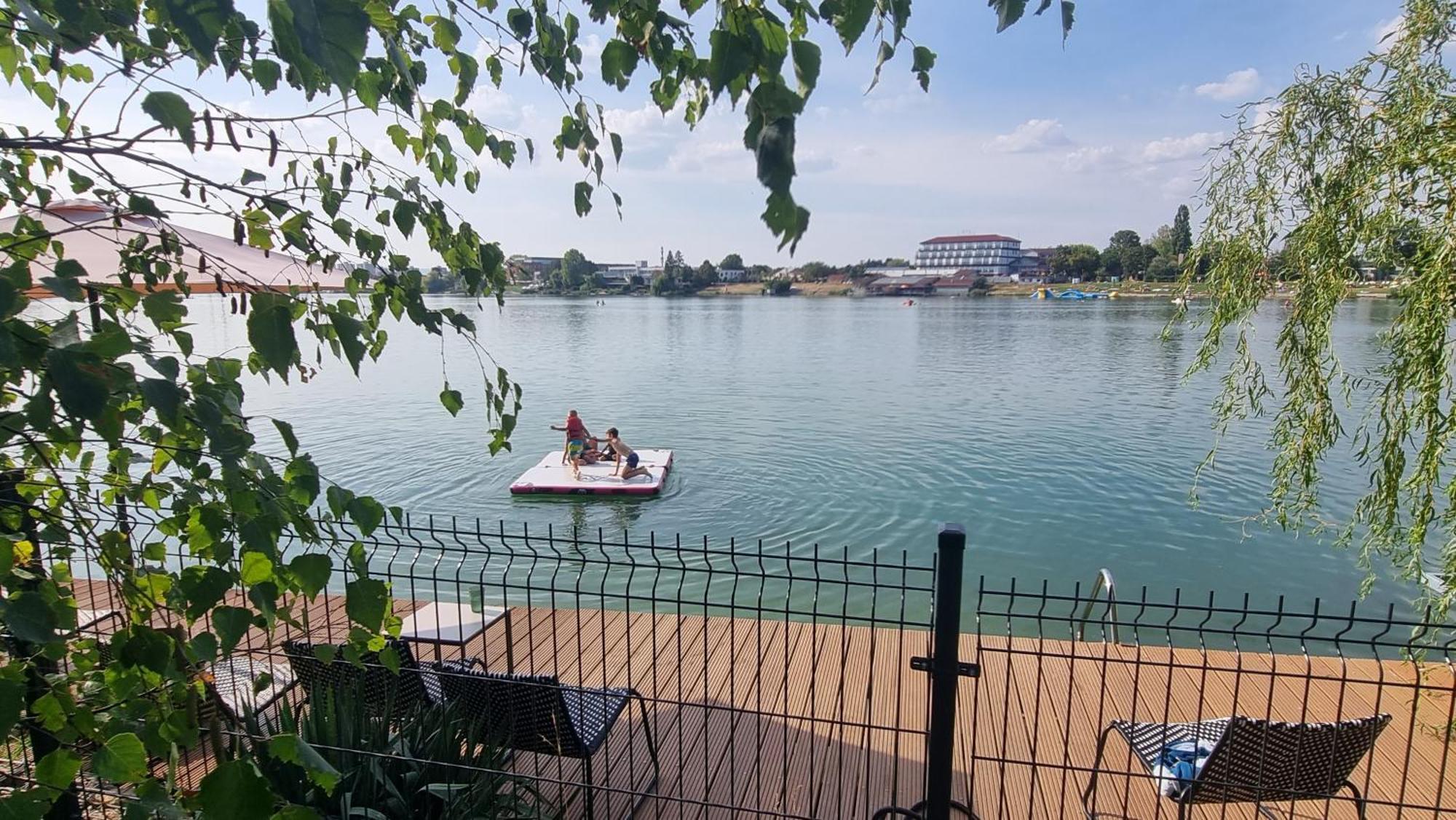 Topsenec-Lakeside Home Esterno foto