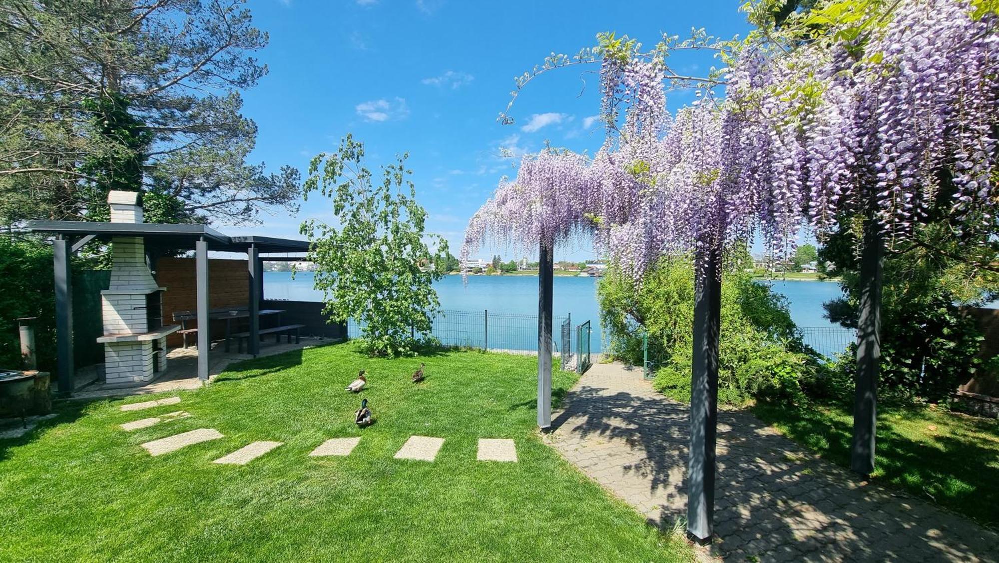 Topsenec-Lakeside Home Esterno foto