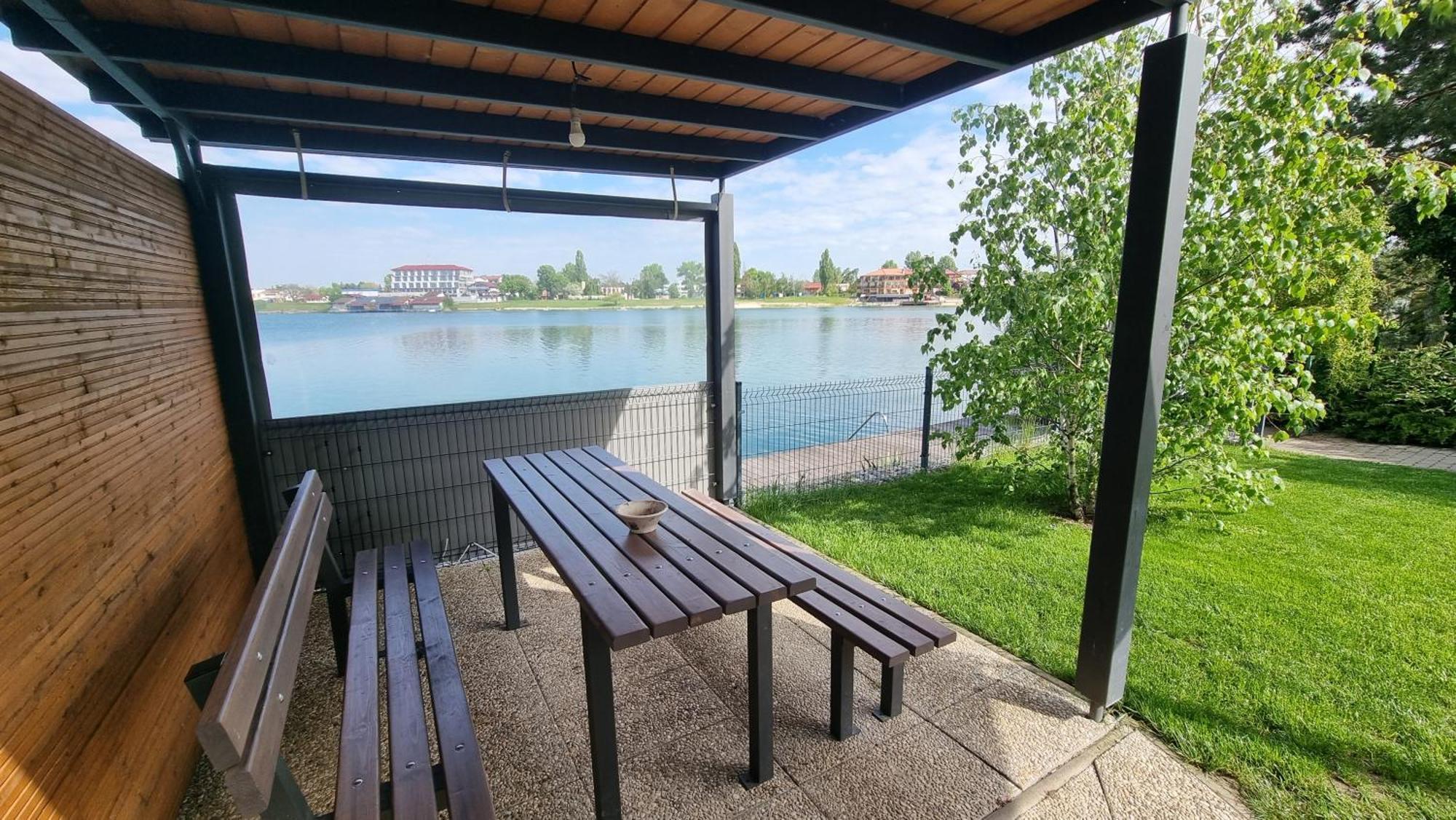 Topsenec-Lakeside Home Esterno foto